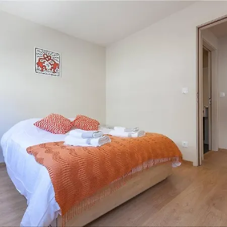 Picaria Orange
