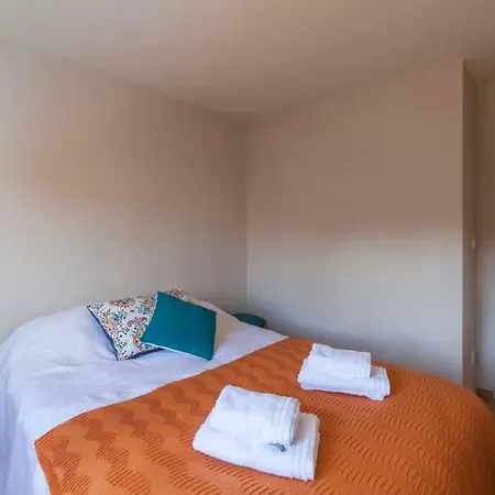 Apartment Picaria Orange